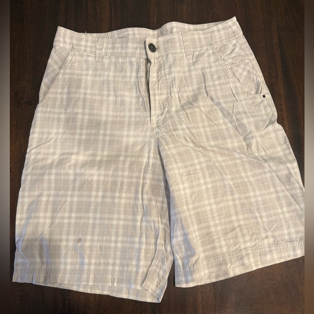 Lululemon Athletica Men's Plaid Shorts - Light Gray